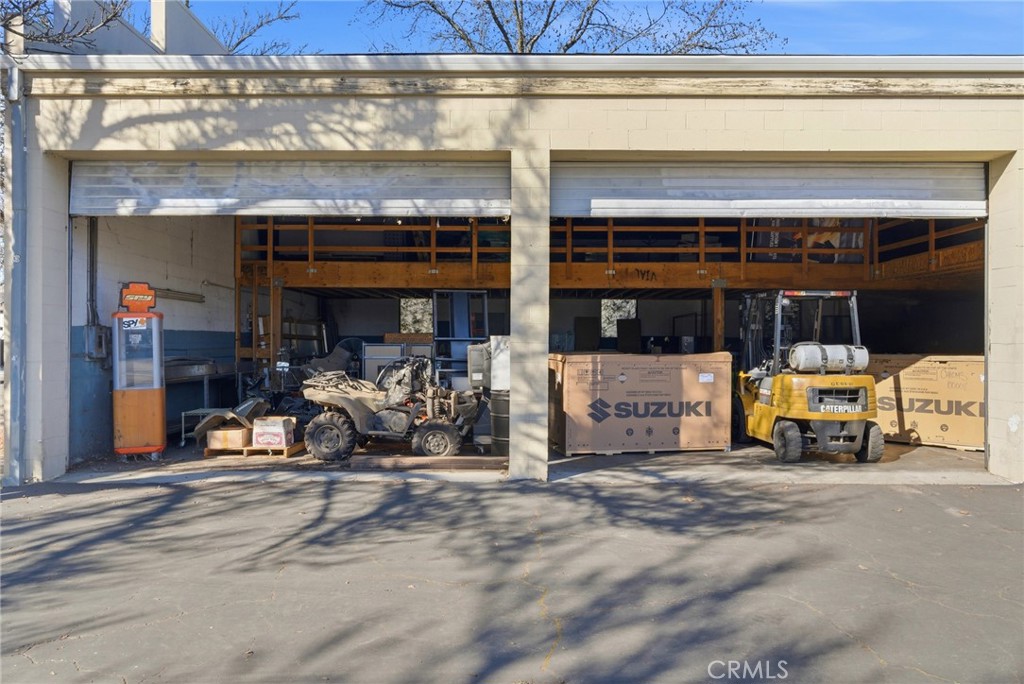 main property photo 17