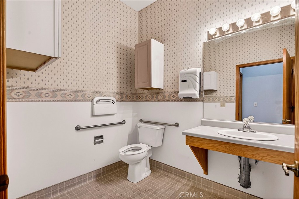 main property photo 48