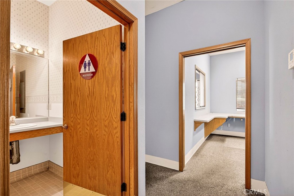 main property photo 50