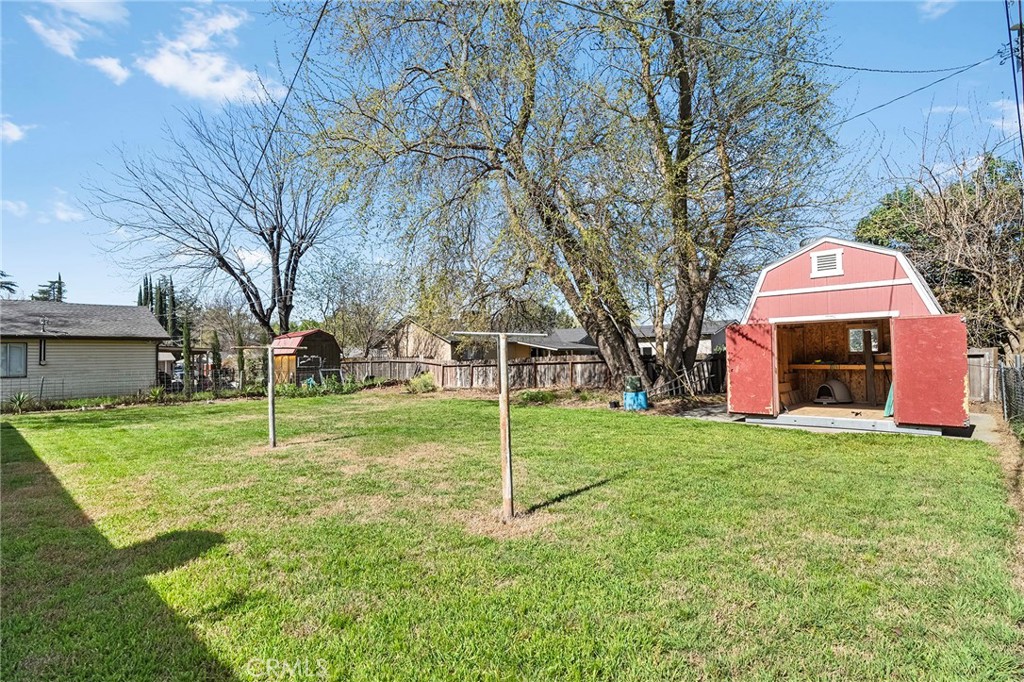 main property photo 17
