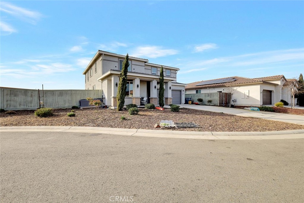 main property photo 4