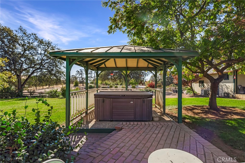 main property photo 50