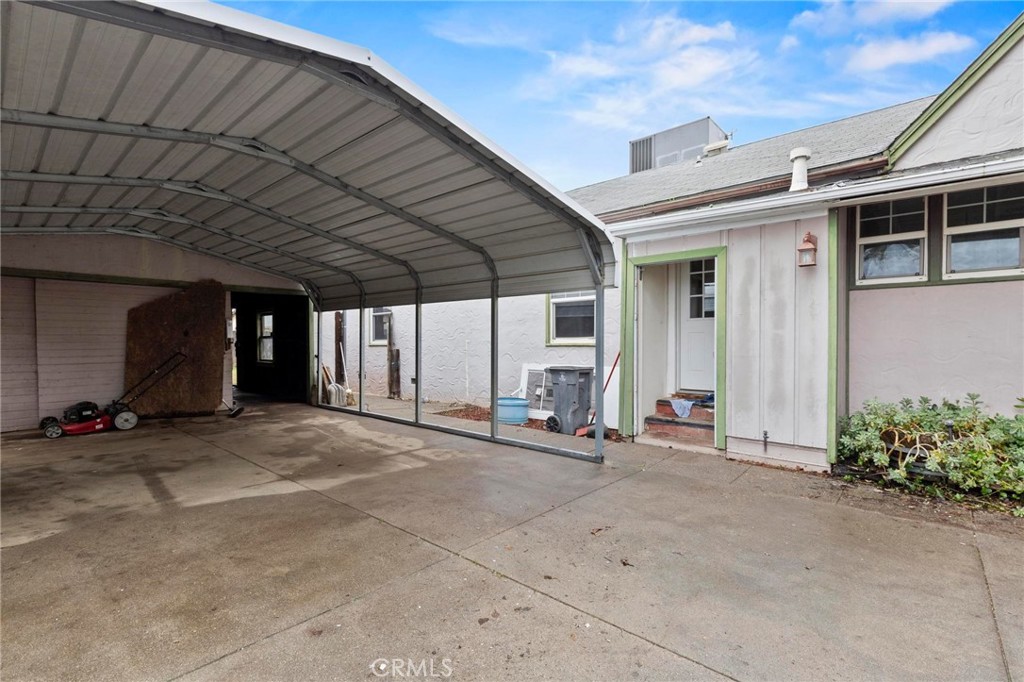 main property photo 33