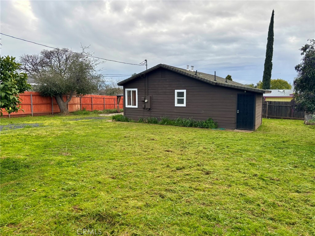 main property photo 6
