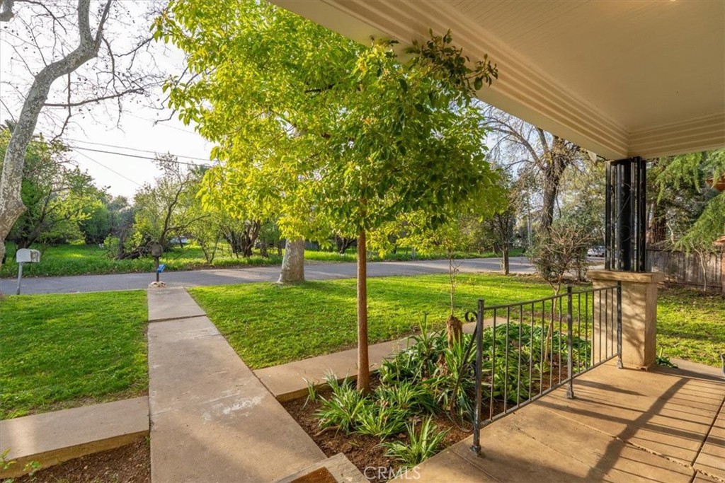 main property photo 6