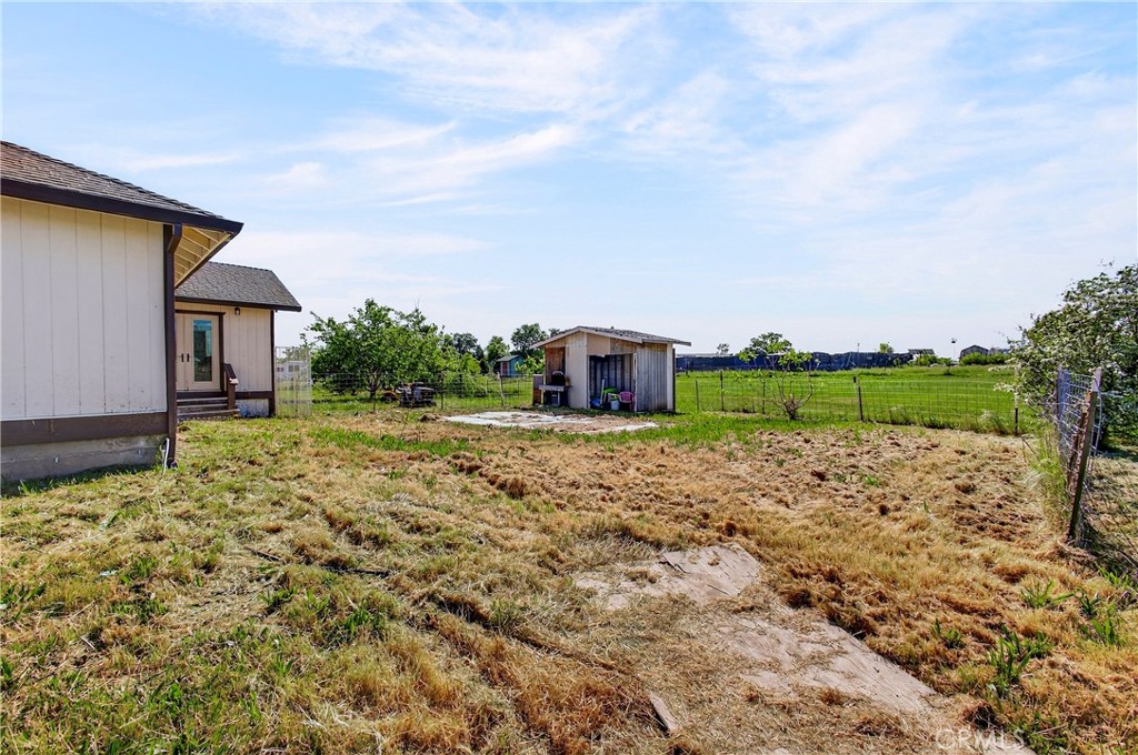 main property photo 40