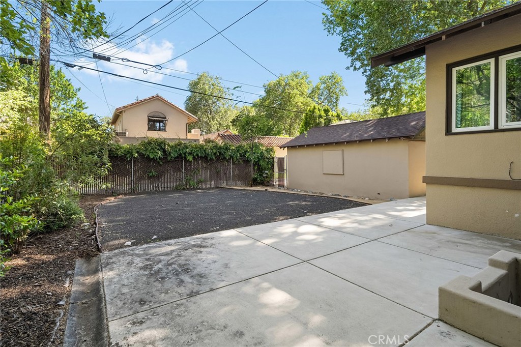 main property photo 59