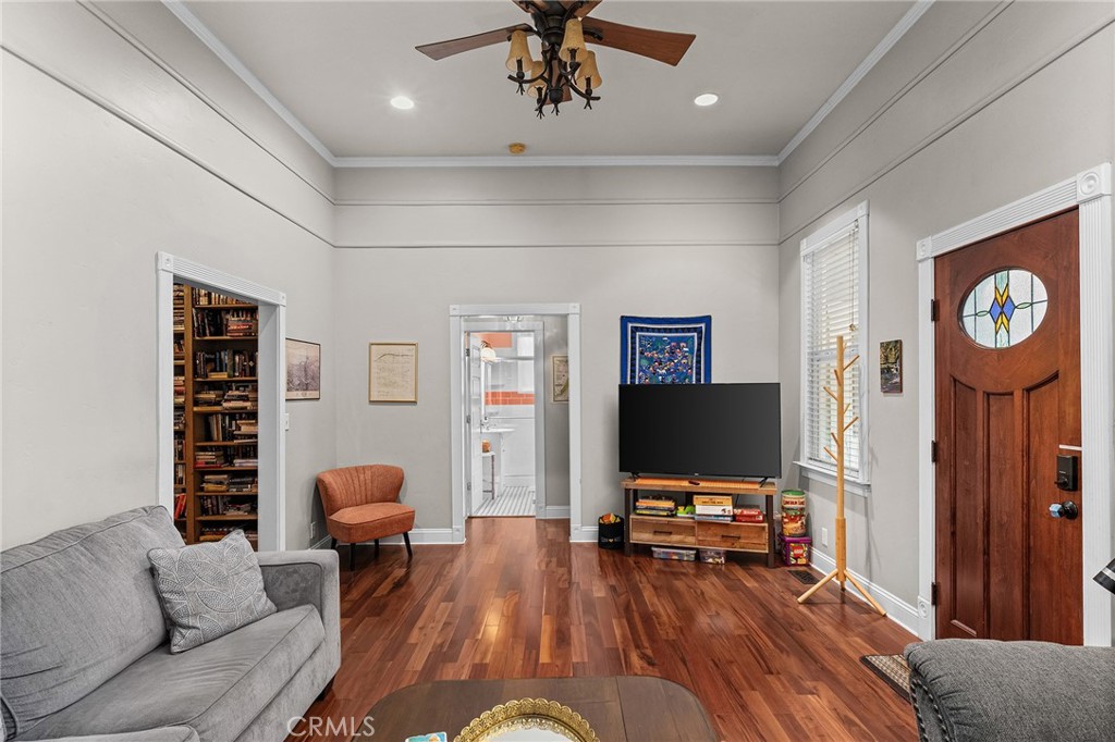 main property photo 8