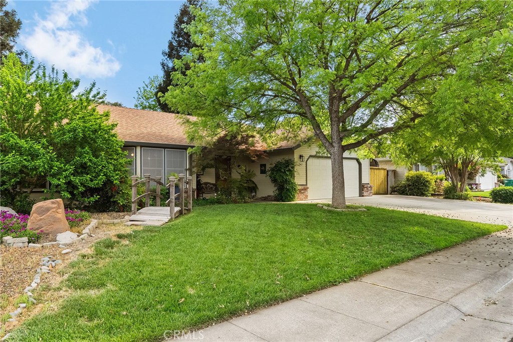 main property photo 12