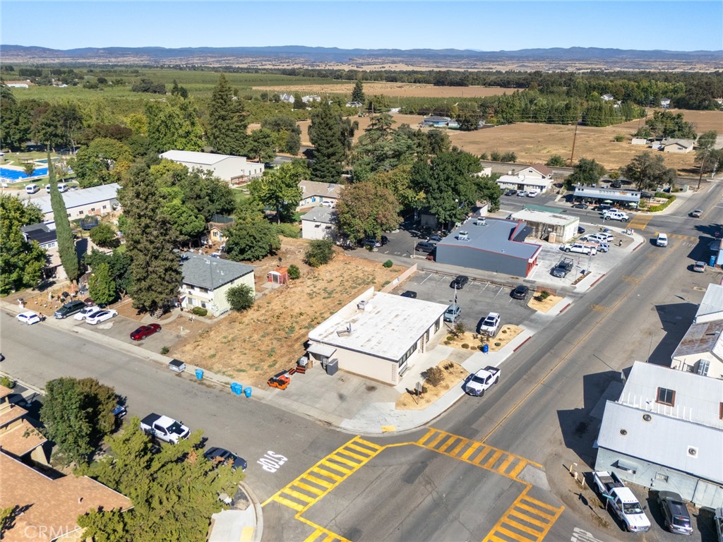 main property photo 10
