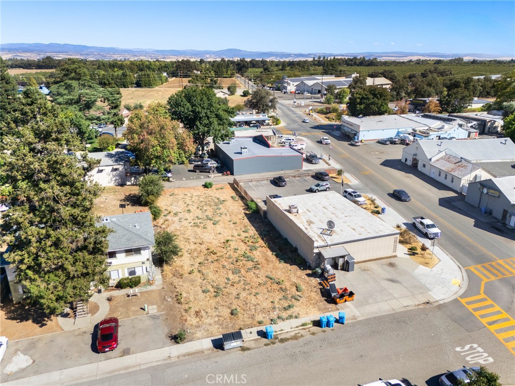 main property photo 11