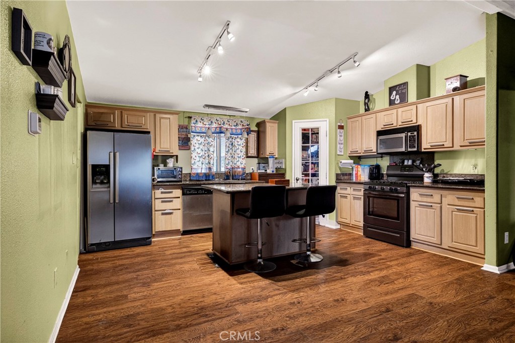 main property photo 18