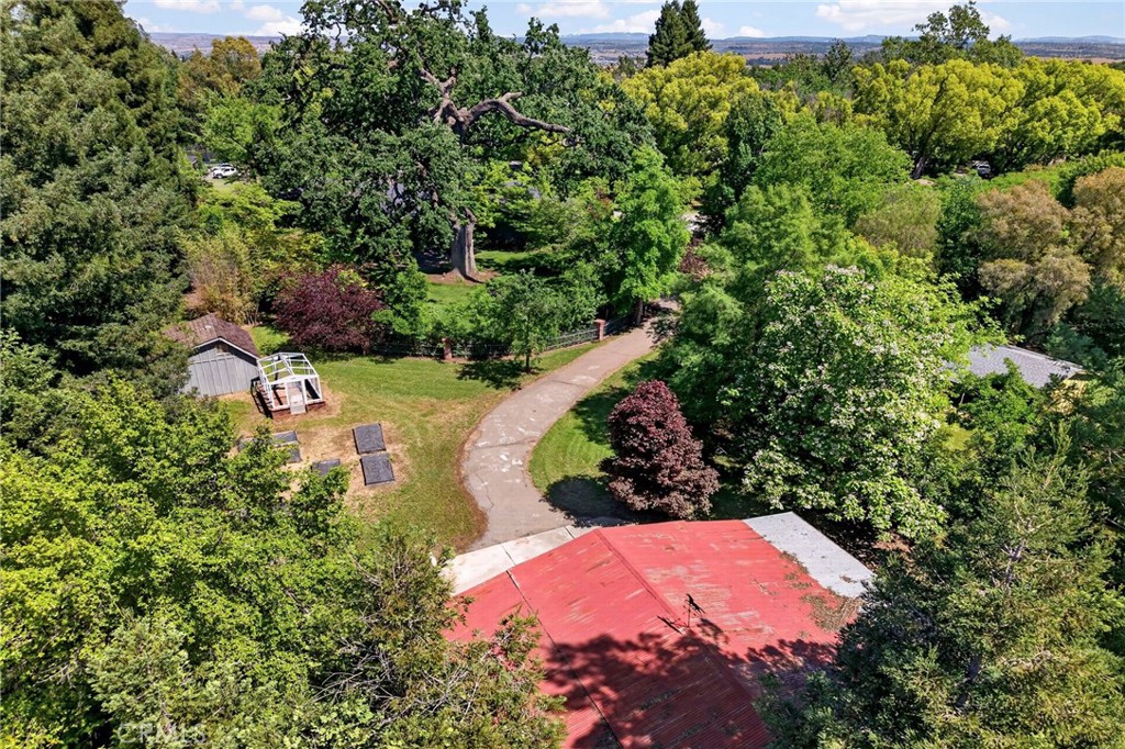 main property photo 40