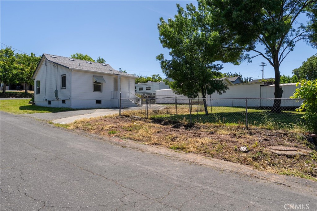 main property photo 27