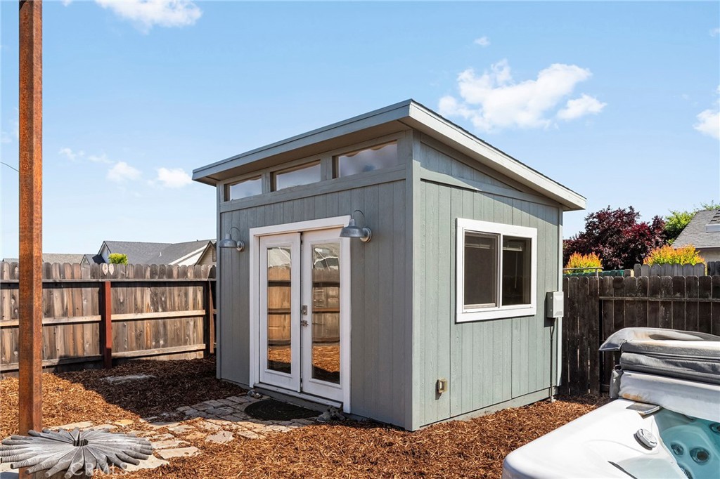 main property photo 35