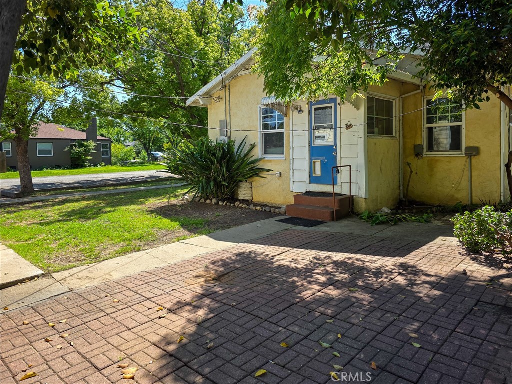 main property photo 17