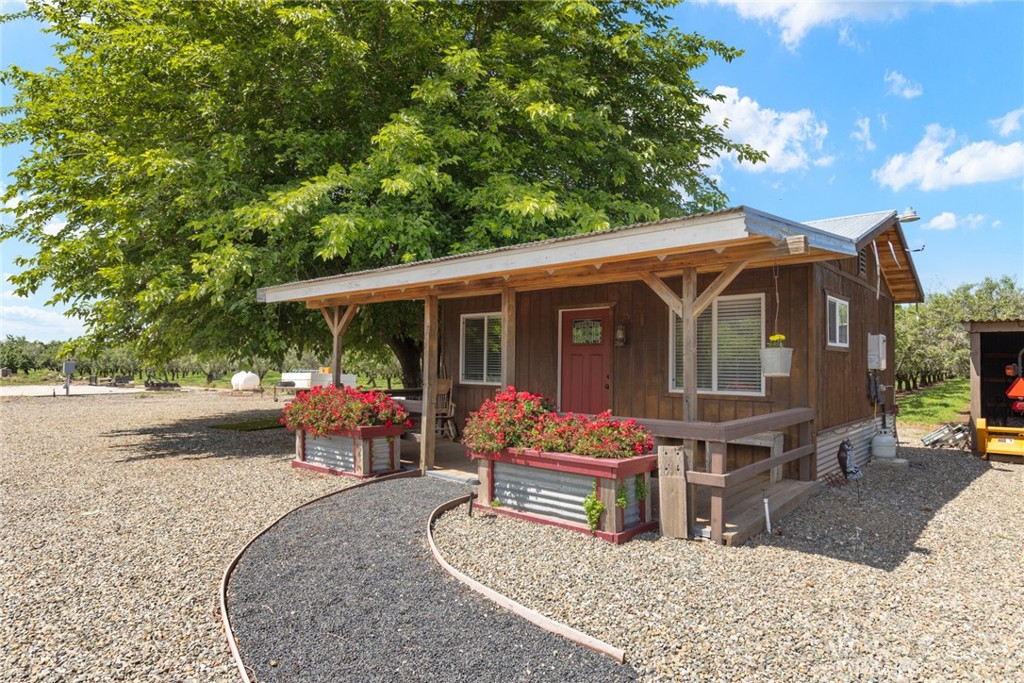 main property photo 14