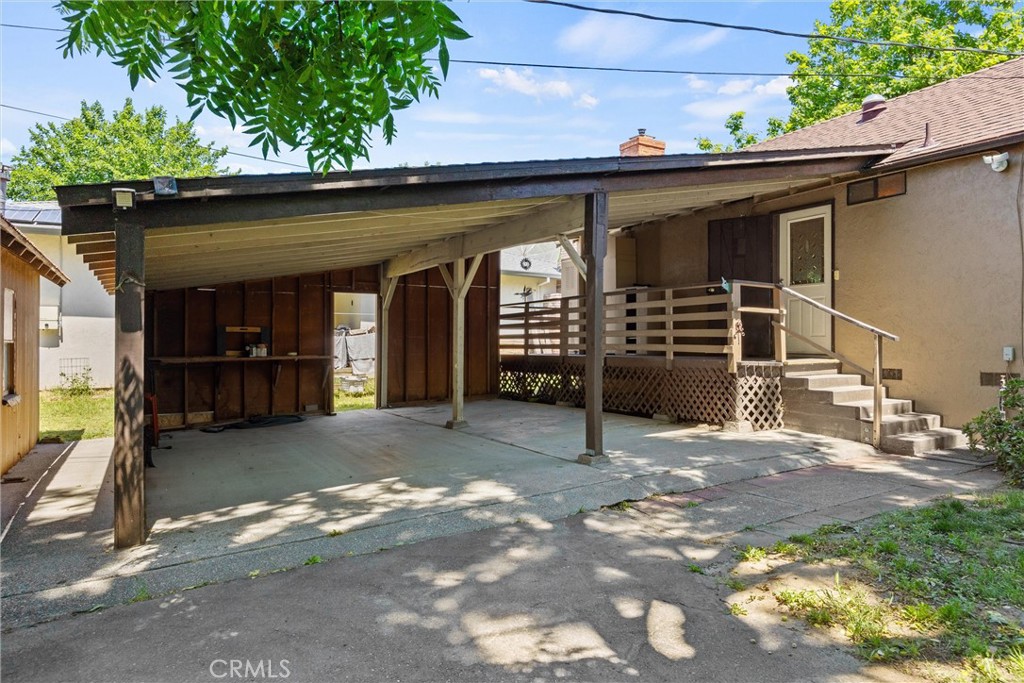 main property photo 28