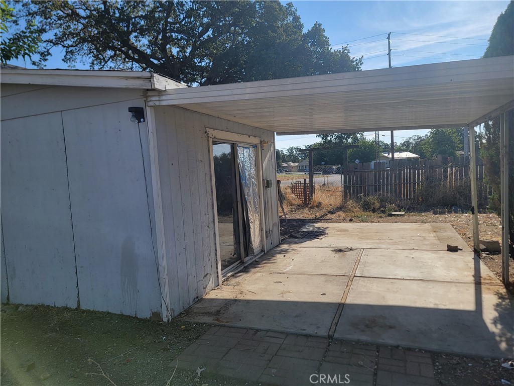 main property photo 10