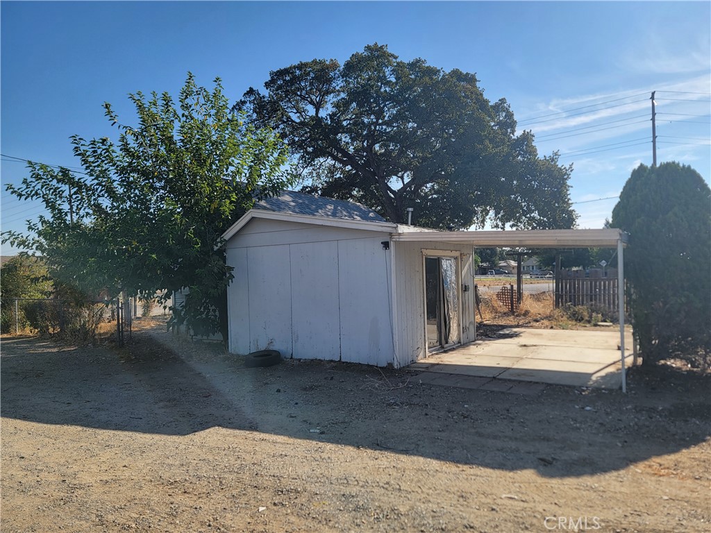 main property photo 9