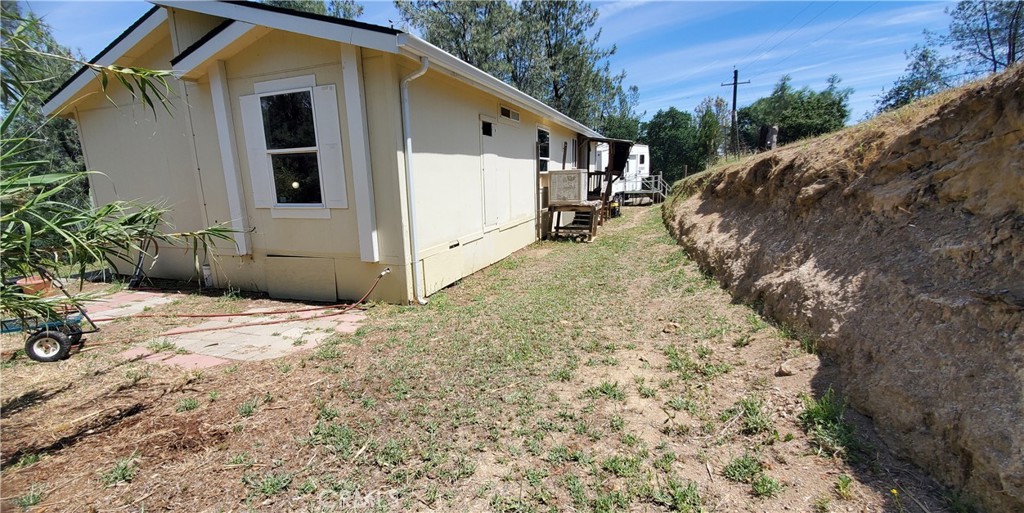 main property photo 32
