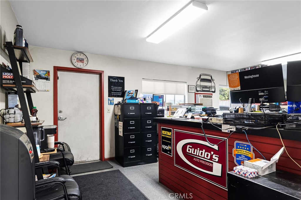main property photo 12