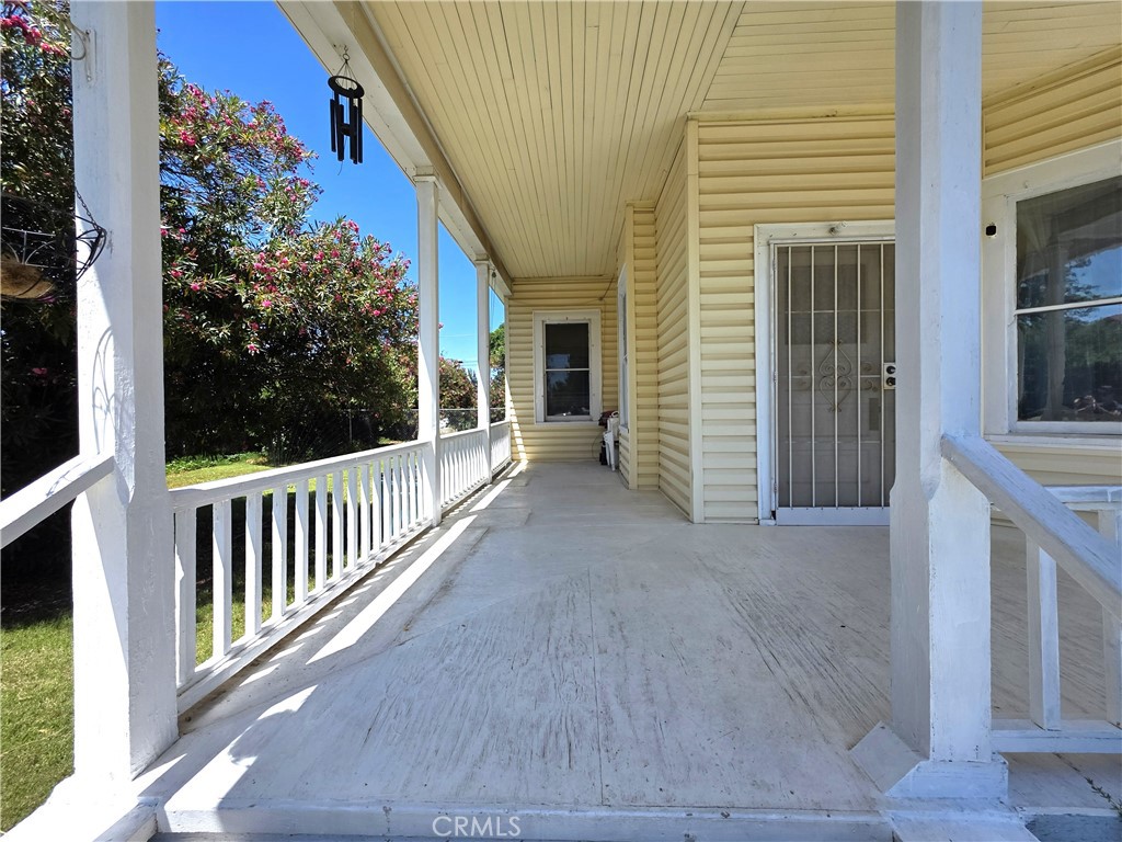main property photo 40