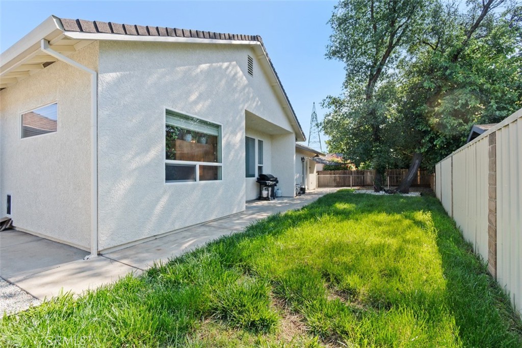 main property photo 43