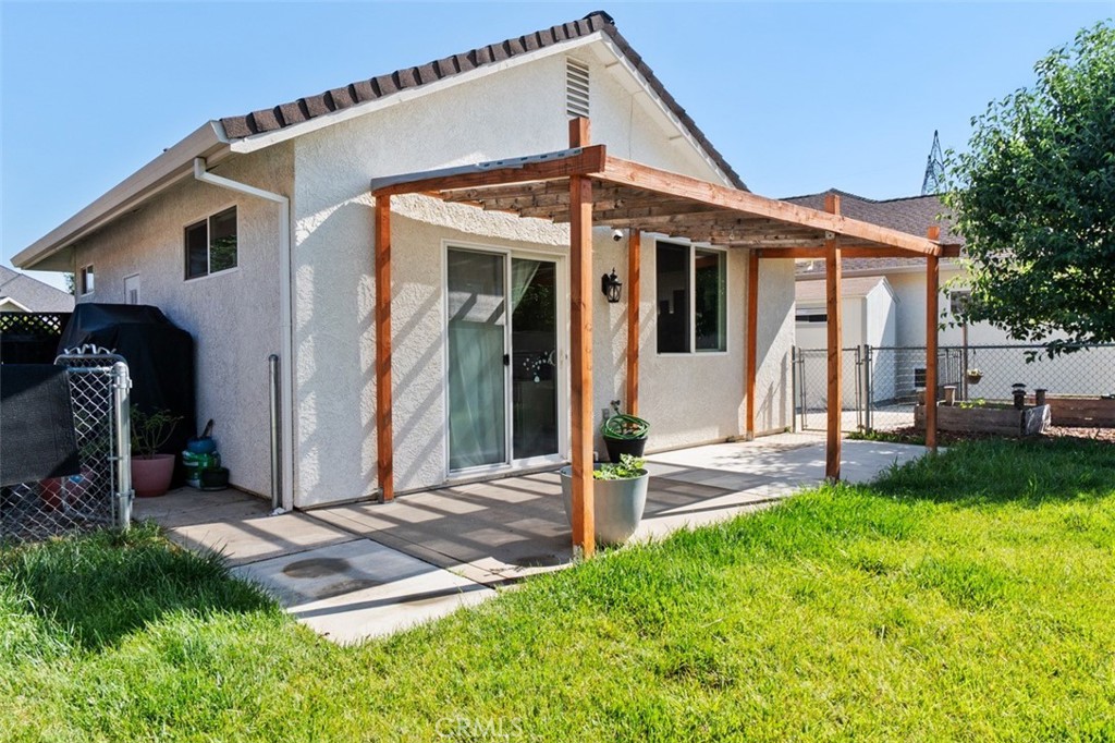 main property photo 59
