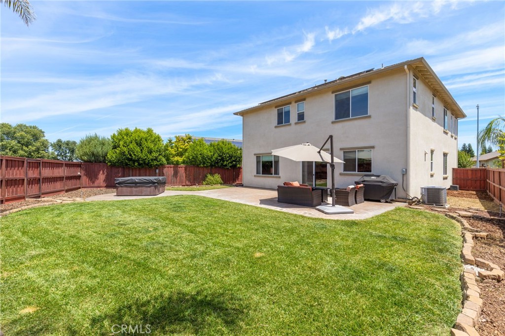 main property photo 28