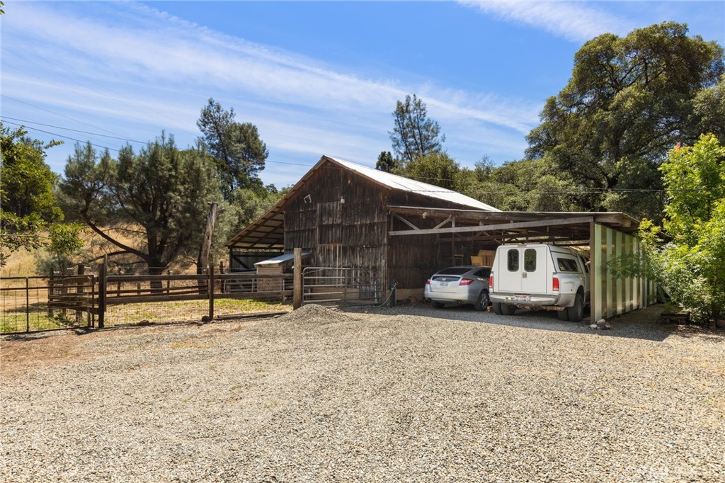 main property photo 34