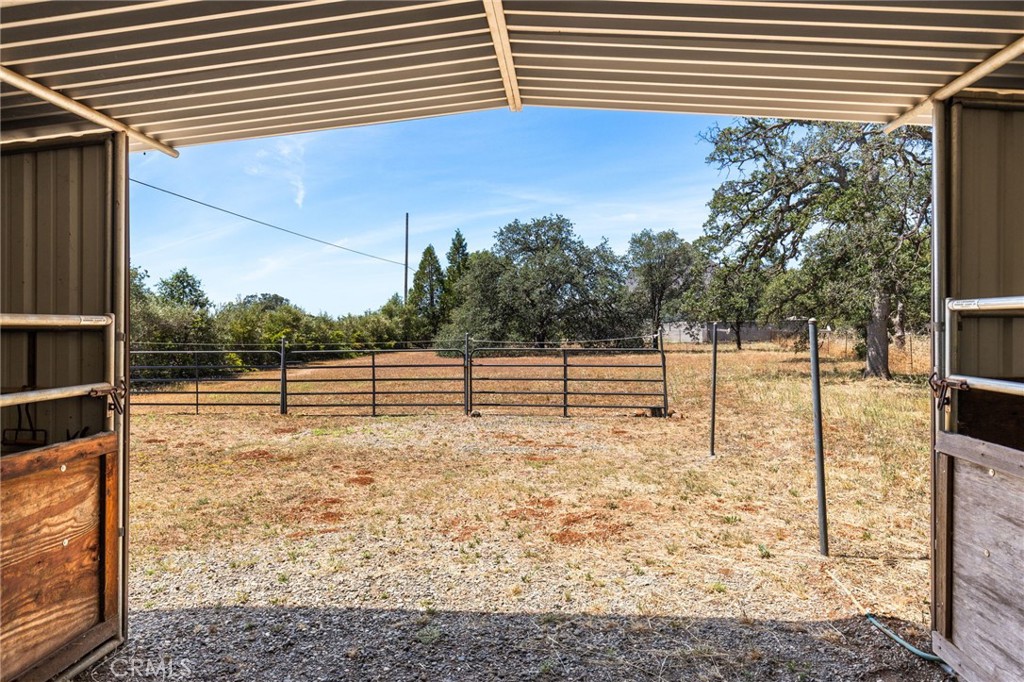 main property photo 39