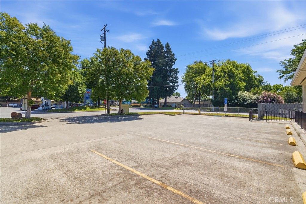 main property photo 9
