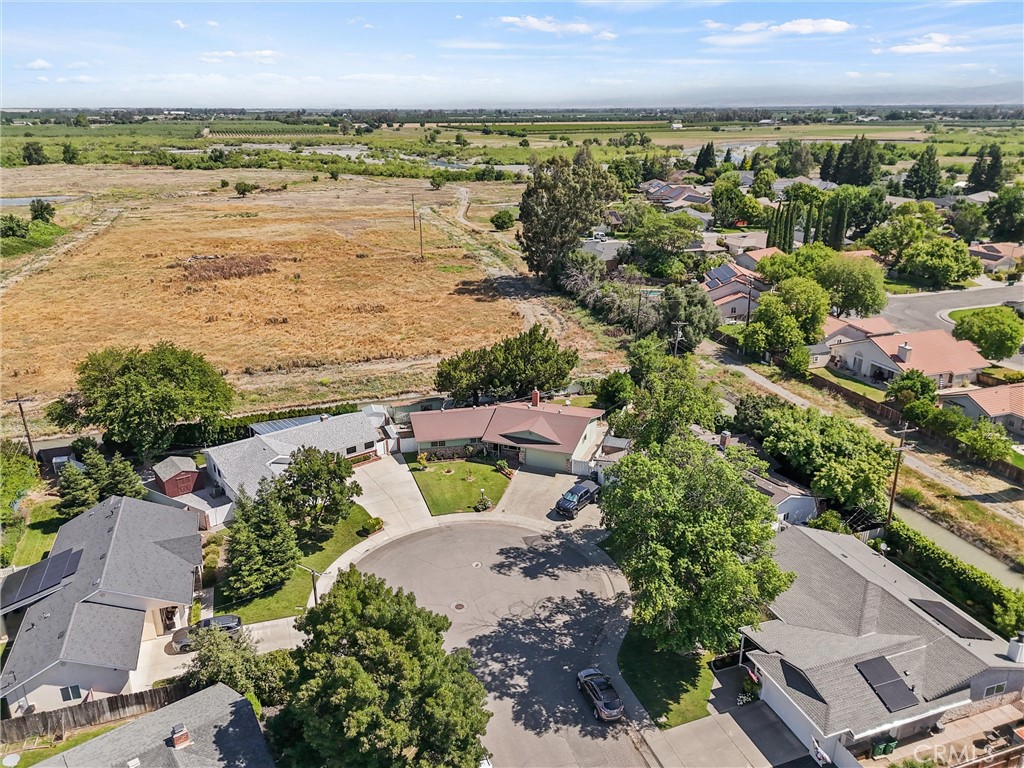 main property photo 27
