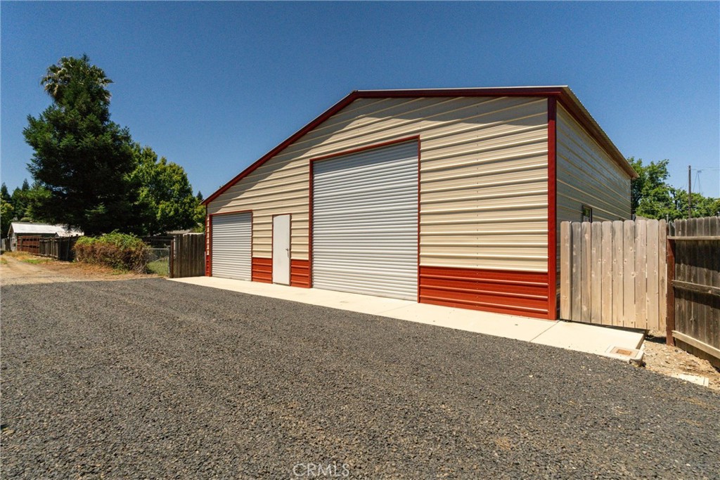 main property photo 23