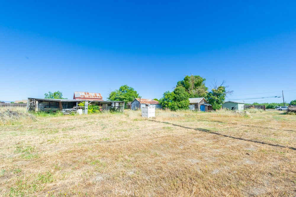 main property photo 25