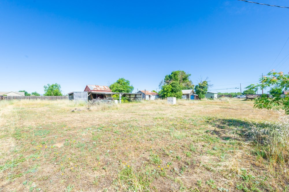 main property photo 32