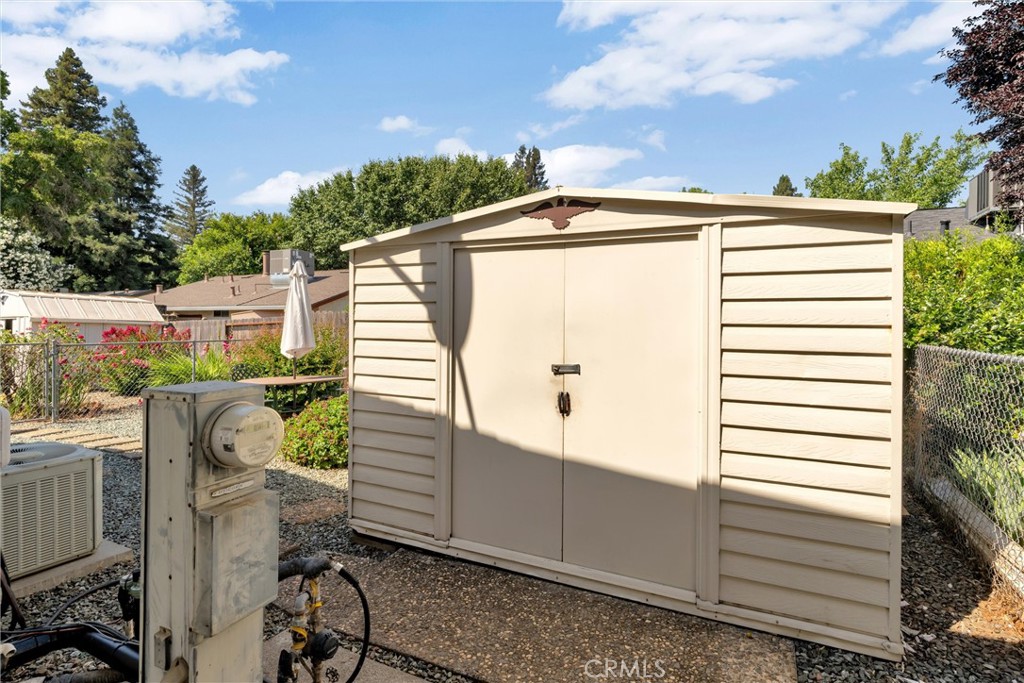 main property photo 31