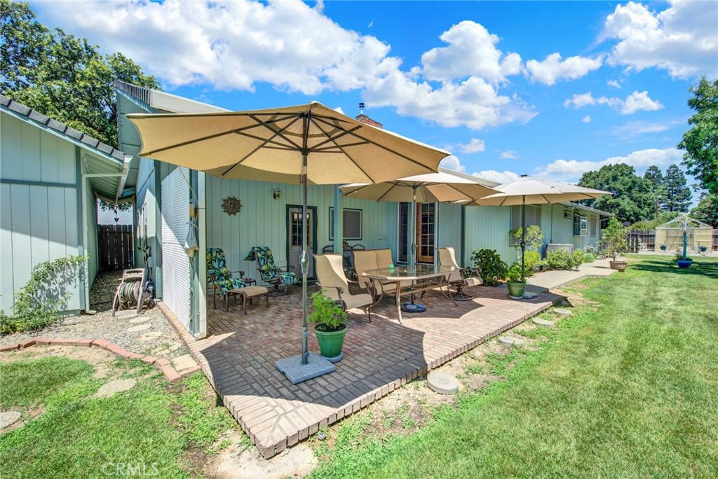 main property photo 11