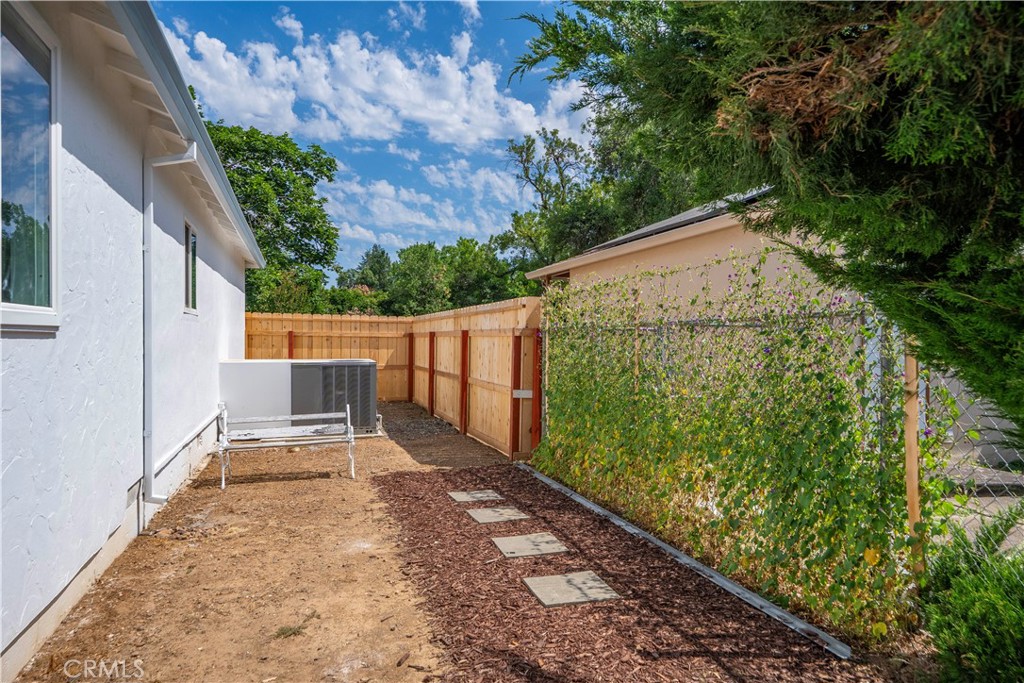 main property photo 45