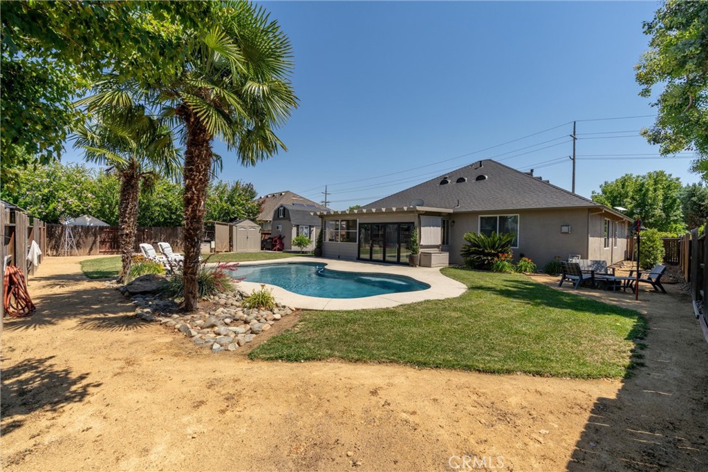 main property photo 40