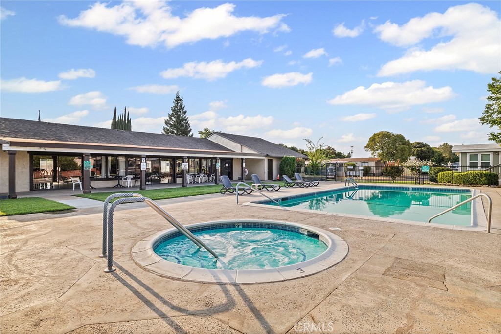 main property photo 30