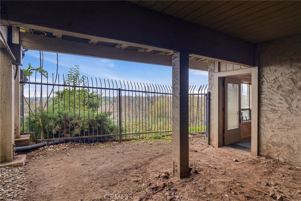 main property photo 14