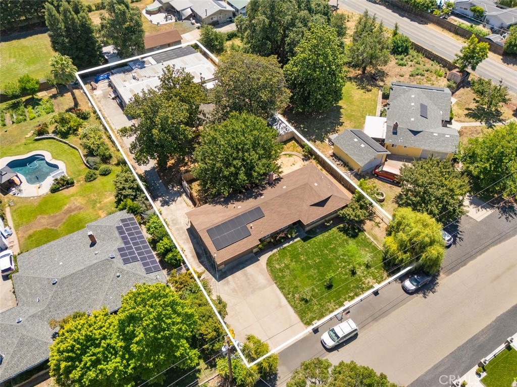 main property photo 37