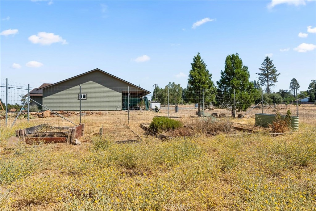 main property photo 38