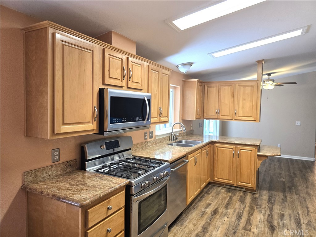 main property photo 16