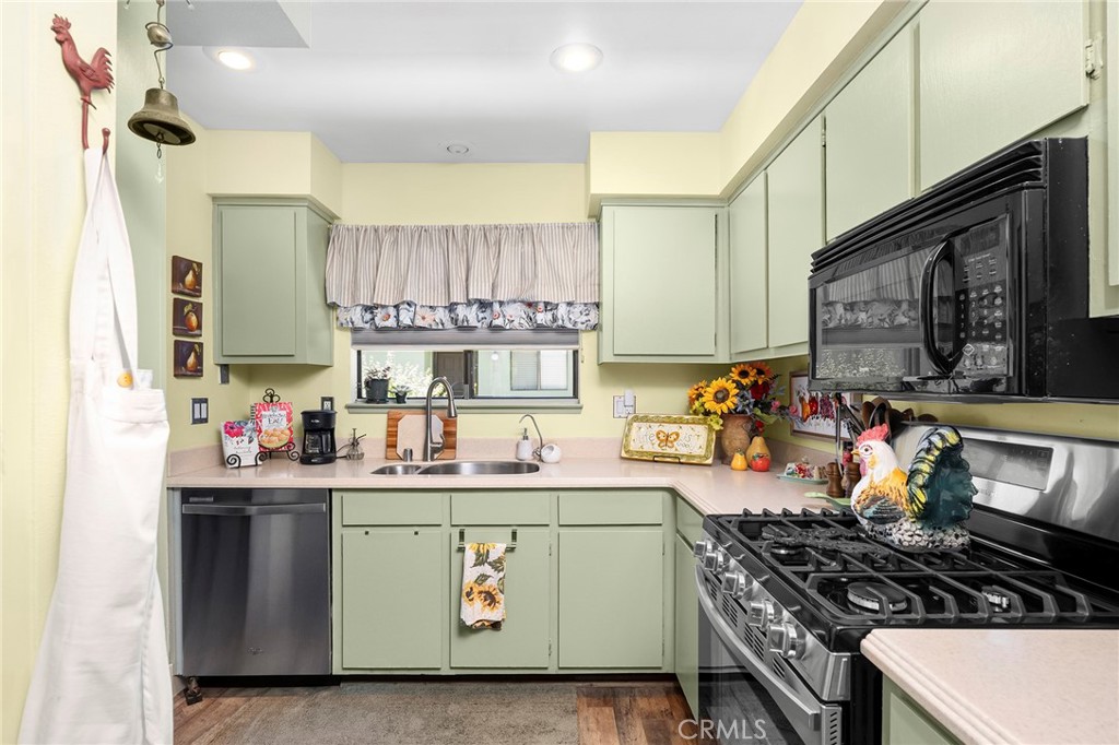 main property photo 14