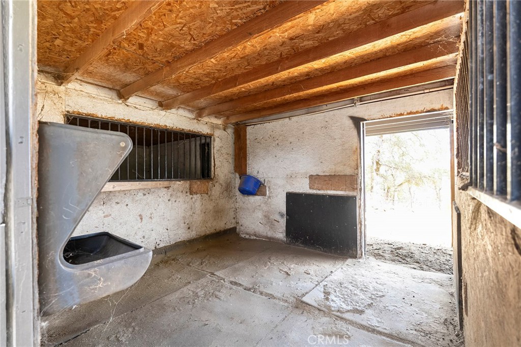 main property photo 51