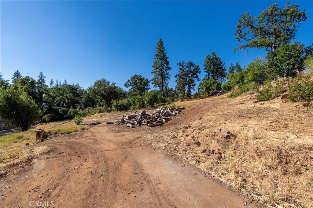 main property photo 10