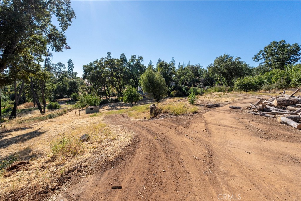 main property photo 11